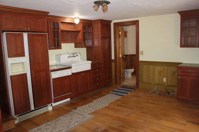 107 Whiting St, Home with 0 bedrooms, 2 bathrooms and null parking in Plainville CT | Image 8