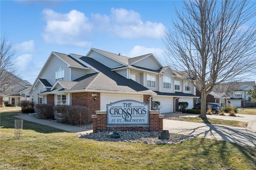 1426 Crossings Court Ne, Cedar Rapids, IA, 52402 | Card Image