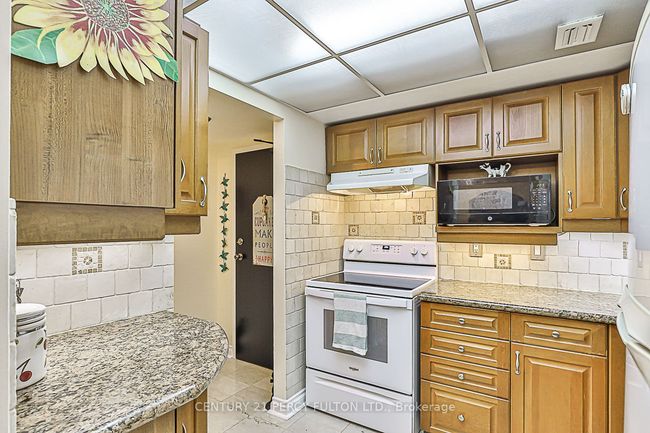 203 - 249 Major Mackenzie Dr E, Condo with 3 bedrooms, 1 bathrooms and 1 parking in Richmond Hill ON | Image 8