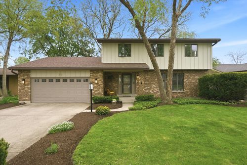 313 Bell Dr, Cary, IL, 60013-2209 | Card Image