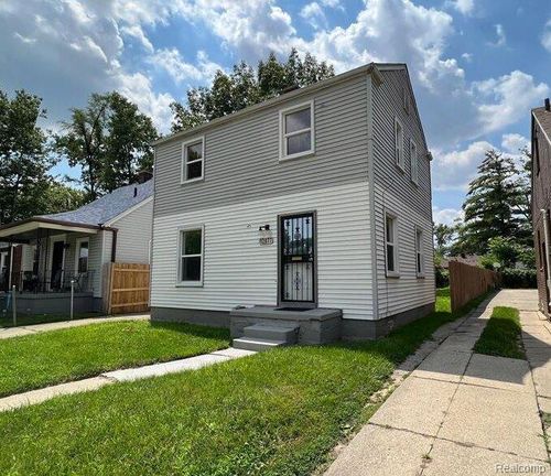 12877 Dwyer St, Detroit, MI, 48212-2521 | Card Image
