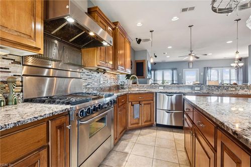 757 Charthouse Cir, Hampton, VA, 23664-1851 | Card Image