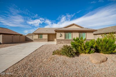 1540 E Demain Drive, House other with 3 bedrooms, 2 bathrooms and null parking in Casa Grande AZ | Image 2