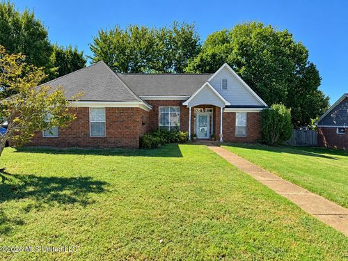 9635 Geneva Loop N, Olive Branch, MS, 38654-3783 | Card Image