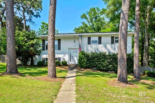 108 Ronforth St, Fairhope, AL, 36532-2759 | Card Image
