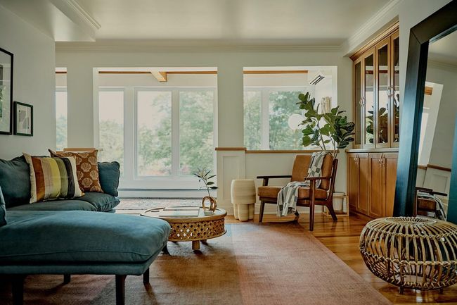Sunroom with a wall mounted air conditioner | Image 11