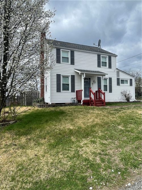 19 Landis Ave, Jeannette, PA, 15644-3015 | Card Image