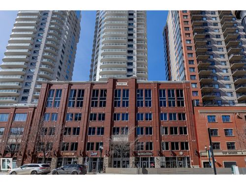 10152 104 St Nw, Edmonton, AB, T5J0B6 | Card Image