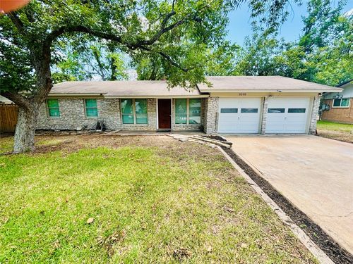 3205 Whites Dr, Austin, TX, 78735-6928 | Card Image