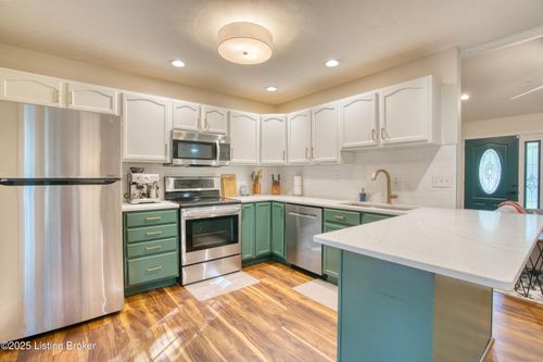 848 Long Needle Rd, Brandenburg, KY, 40108-7014 | Card Image