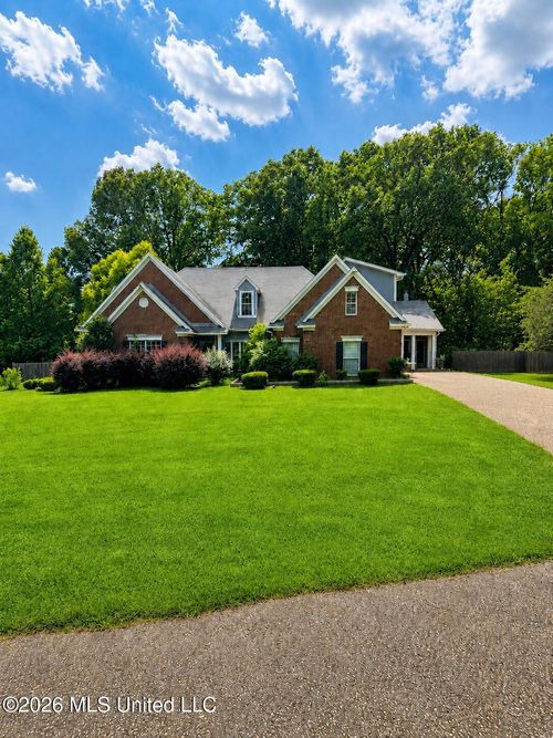 8041 Windersgate Cir, Olive Branch, MS, 38654-1261 | Card Image