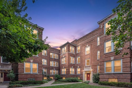 3n-2622 Spaulding Ave, Chicago, IL, 60647-1411 | Card Image