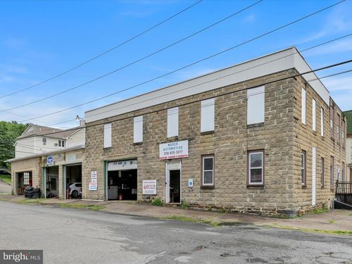 39 Walnut St, Ashland, PA, 17921-1931 | Card Image