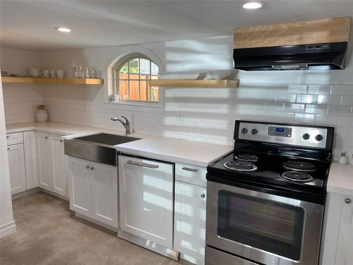 2204 Terry Street, Houston, TX, 77009 | Card Image
