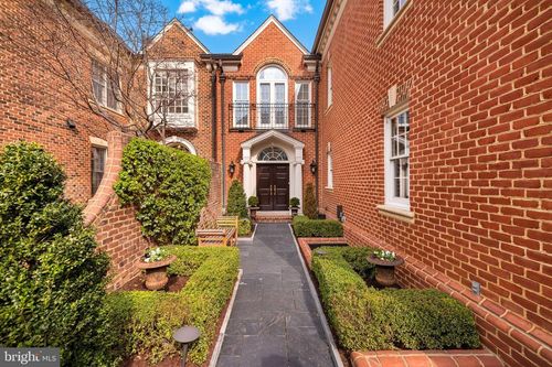 1215 Stuart Robeson Dr, MCLEAN, VA, 22101-2964 | Card Image