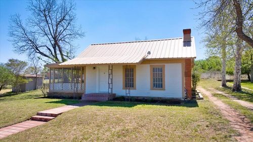 205 E Rainey St, Mason, TX, 76856-3038 | Card Image