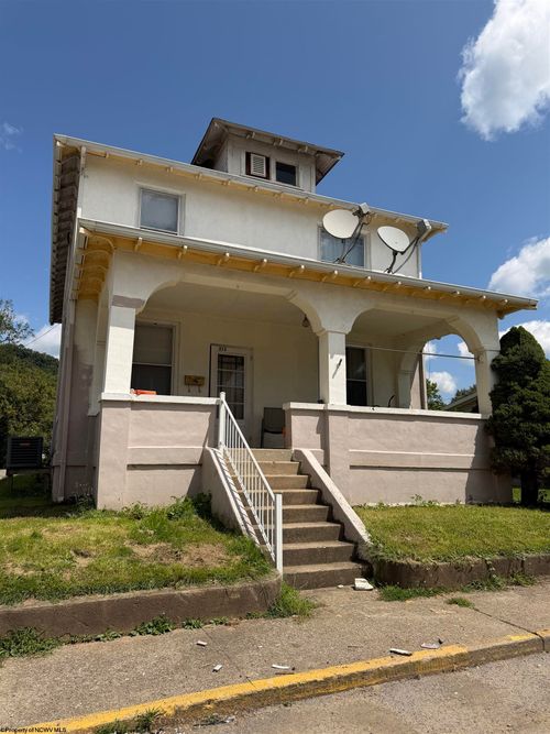 213 E 5th Street, Weston, WV, 26452 | Card Image