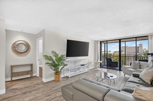403-4 Royal Palm Way, Boca Raton, FL, 33432-7815 | Card Image