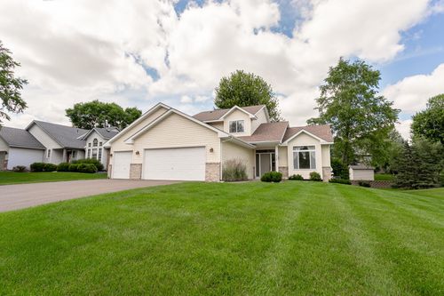 8284 Ashford Rd, Woodbury, MN, 55125-8479 | Card Image