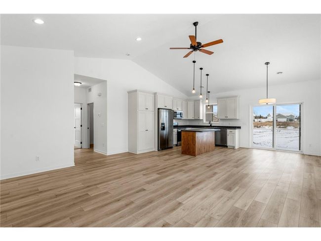 Penelope Floor Plan with 2 tone cabinets | Image 7