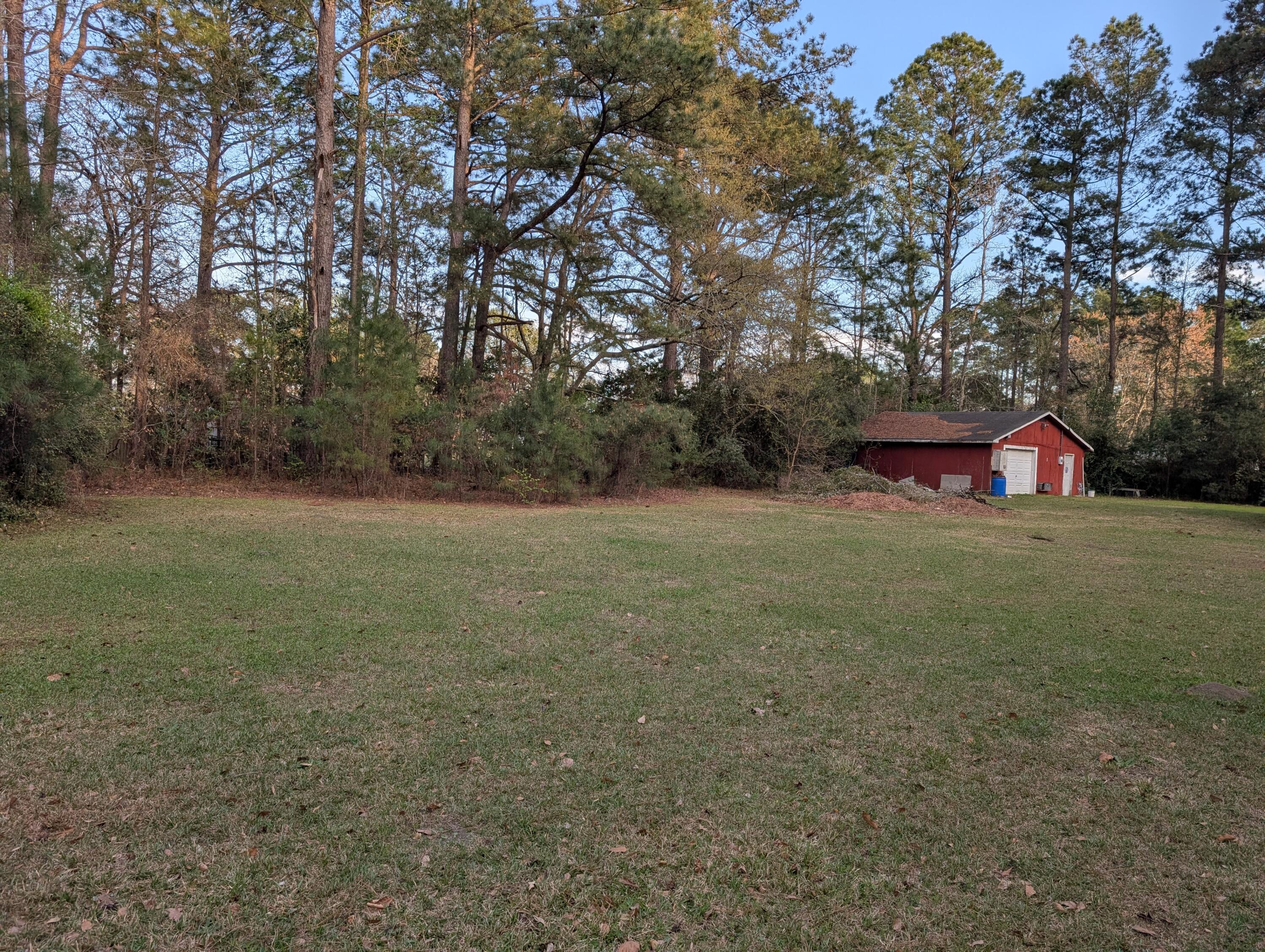 Land in Ladson