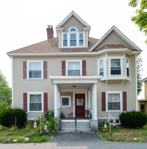 20 Abbott St, Nashua, NH, 03064-2130 | Card Image