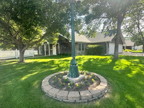 1307 N Dakota St, ABERDEEN, SD, 57401-2107 | Card Image