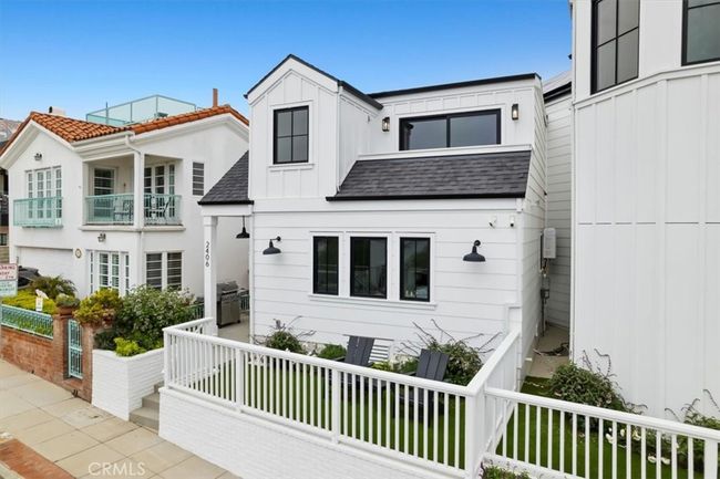 2406 Silverstrand Ave, Home with 3 bedrooms, 3 bathrooms and null parking in Hermosa Beach CA | Image 15