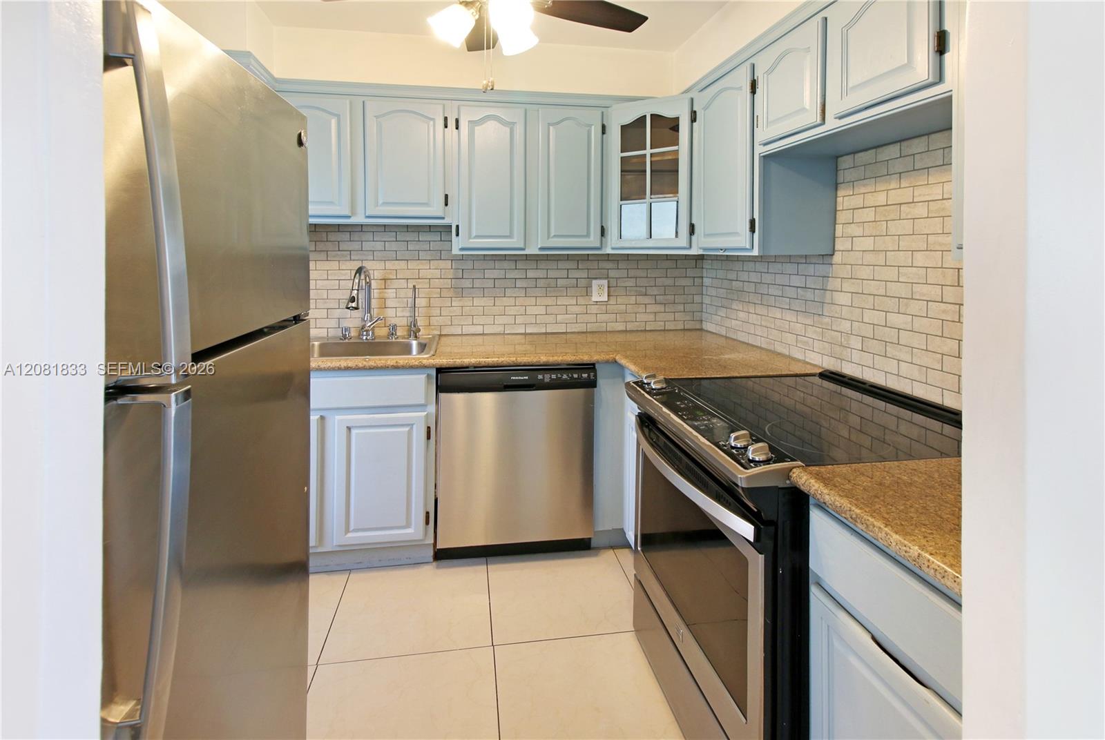 Residential Lease in Sunny Isles Beach 3