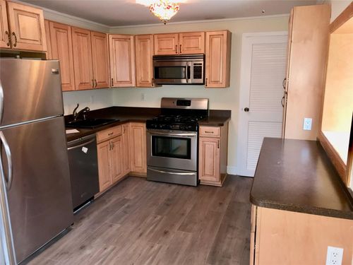 309 Clubhouse Ct, Coram, NY, 11727-3606 | Card Image