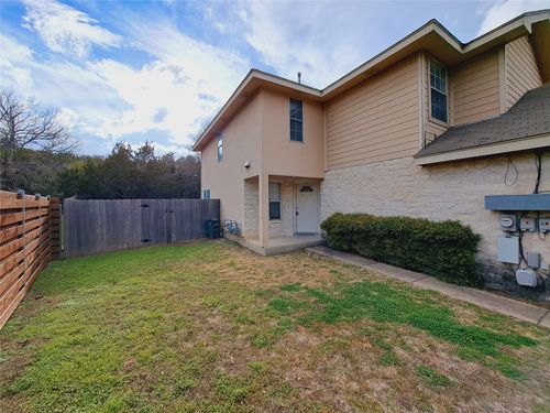 a-6703 Hill Oaks Dr, Austin, TX, 78749-1705 | Card Image