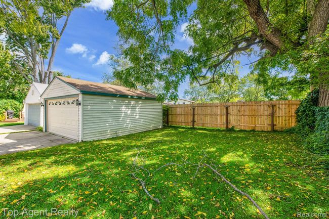 136 Alice Ave, House other with 4 bedrooms, 2 bathrooms and null parking in Bloomfield Township MI | Image 28