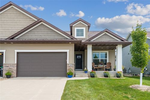 2465 Bluegrass St, Marion, IA, 52302 | Card Image
