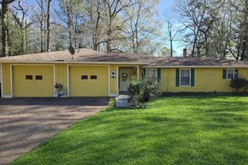 1014 E Wildwood Dr, Village Mills, TX, 77663 | Card Image