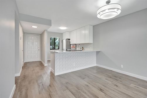 apt-201-4539 Luxemburg Ct, Lake Worth, FL, 33467-5038 | Card Image