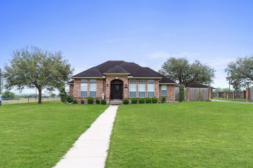 604 Texas Ave, Shiner, TX, 77984-3003 | Card Image