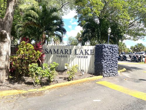 apt-2225-10000 Nw 80th Ct, Hialeah Gardens, FL, 33016-2228 | Card Image
