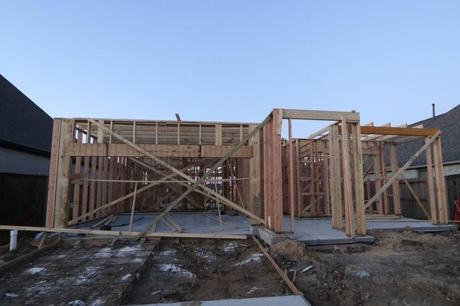 Let us show you how our advanced framing techniques have stood the test of time and allow more insulation for a quieter and more energy efficient home. | Image 11