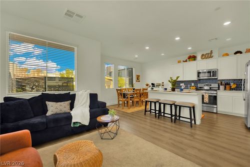 129 Laguna Commons Ln, Henderson, NV, 89015-7745 | Card Image