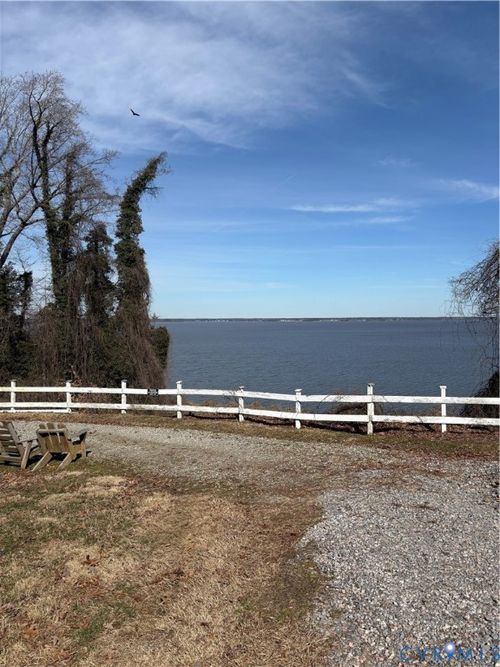 475 James River Overview, Spring Grove, VA, 23881-8016 | Card Image