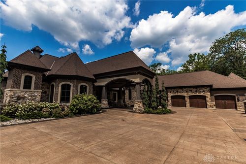 8234 Voltaire Ct, Waynesville, OH, 45068-8241 | Card Image
