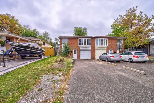 3425 Oakglade Cres, Mississauga, ON, L5C1X4 | Card Image