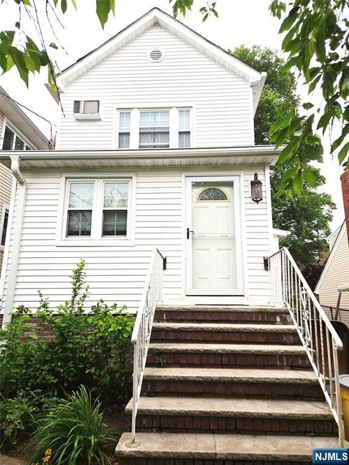 213 Glen Ave, Palisades Park, NJ, 07650-1518 | Card Image