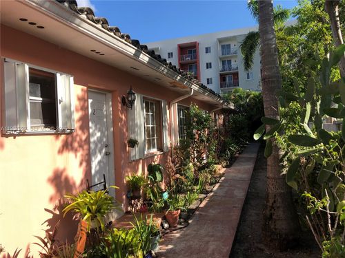 apt-6-1020 Sw 5th St, Miami, FL, 33130-2161 | Card Image