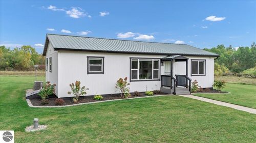 7212 W Dyer Road, Twining, MI, 48766 | Card Image