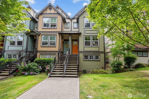 2707 Sw Sylvan Heights Dr, Seattle, WA, 98106-1751 | Card Image