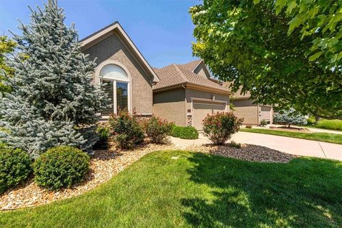 19704 W 100th St, Lenexa, KS, 66220-8303 | Card Image