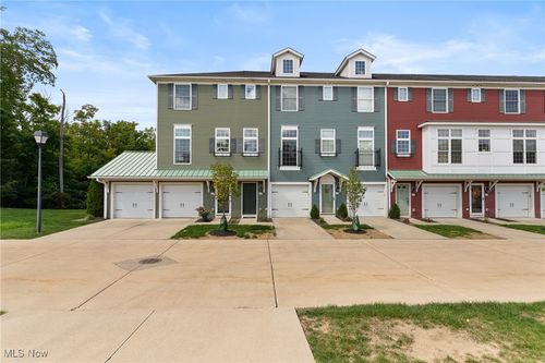 26 Grandview Dr, Rocky River, OH, 44116-2376 | Card Image