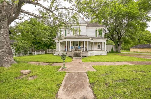 900 Market St E, Honey Grove, TX, 75446-1244 | Card Image