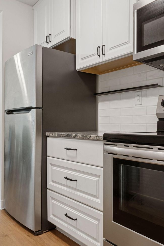 APT-405 - 1181 Edgcumbe Rd, Condo with 2 bedrooms, 1 bathrooms and null parking in Saint Paul MN | Image 13